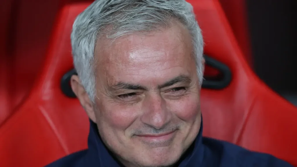 Mourinho signs three-year deal to return as Real Madrid boss